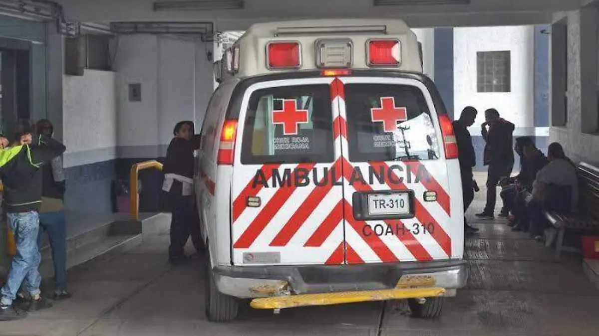 02 Padres automedican a niña y muere